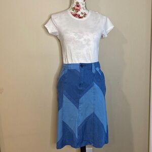 Eddie Bauer women’s blue skirt